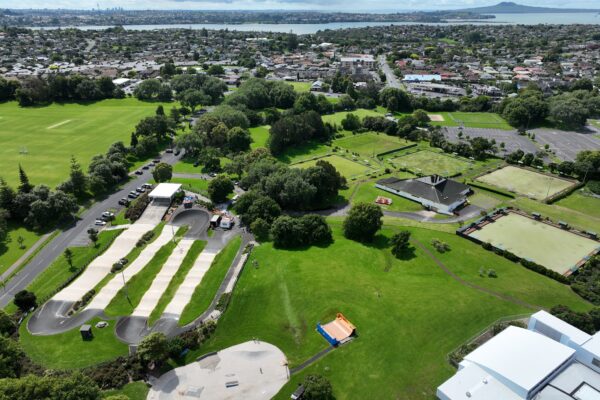 lloyd_elsmore_skatepark_2r_bells_road_pakuranga_heights_auckland_2010_skate_finder_nz_0